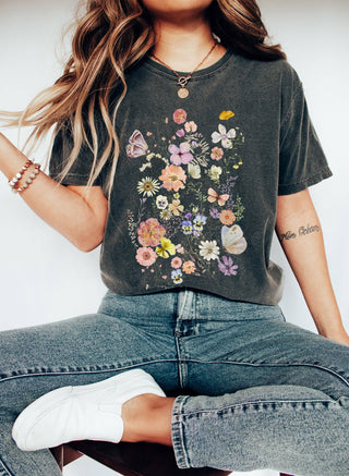 Chic Wildflowers Floral Vintage T-Shirt: Sandstone / L
