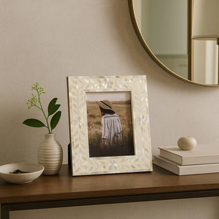 Photo Frame - Ivory Wood Mother Of Pearl Inlay Vine: Ivory / 5x7