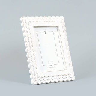 11843 - 8x10x1 wood photo frame (SCALLOP) wh (5x7) pic