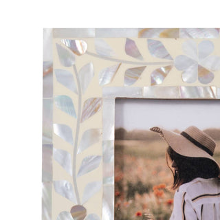 Photo Frame - Ivory Wood Mother Of Pearl Inlay Vine: Ivory / 5x7