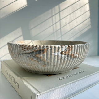 Temis- Fluted Bowl: Black Fusion Marble