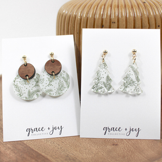 Christmas Holly Dangle Earrings, Christmas Tree Earrings : Circle
