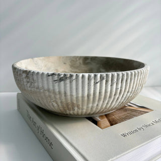 Temis- Fluted Bowl: Black Fusion Marble